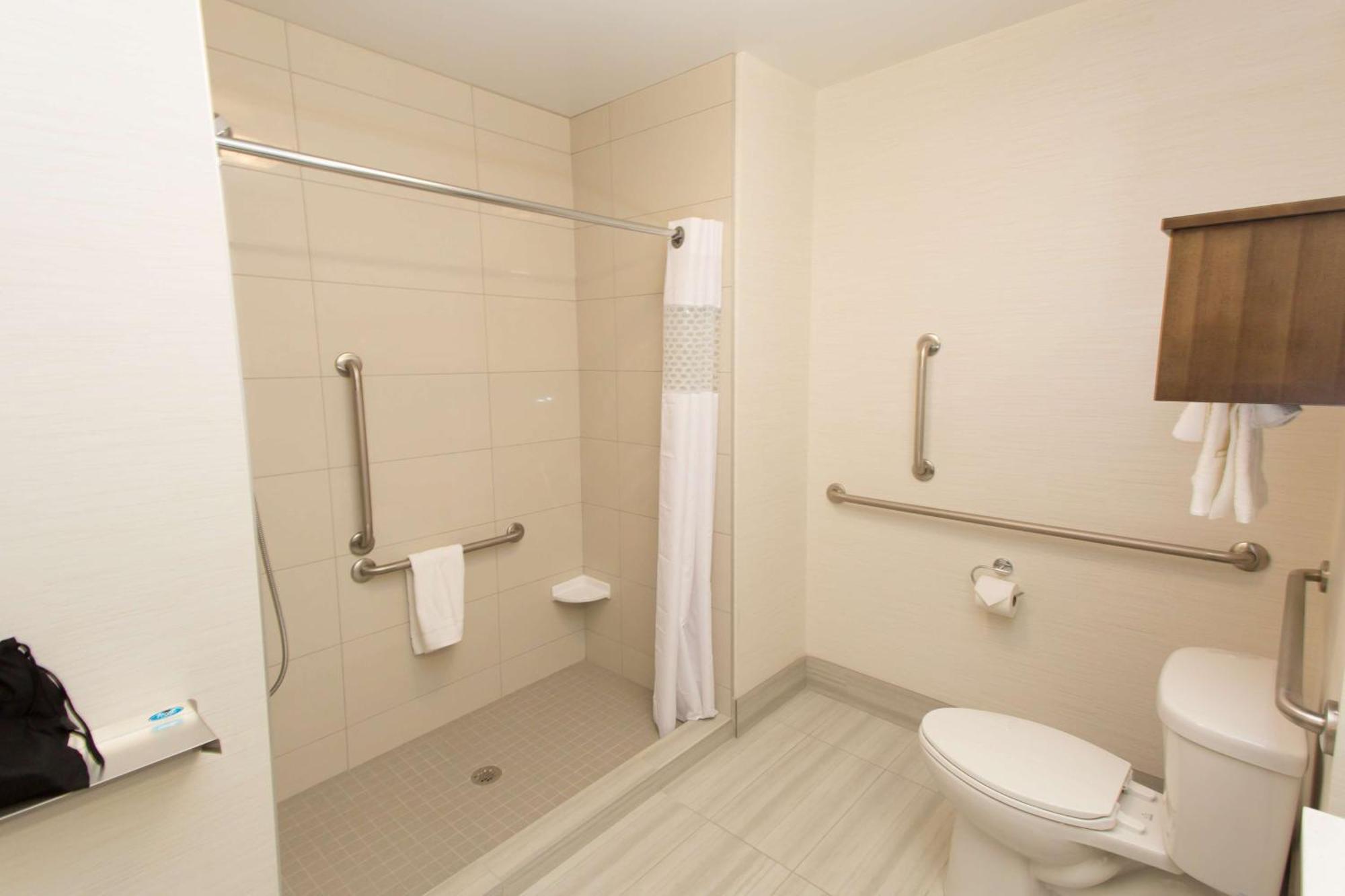 Hampton Inn By Hilton Lloydminster Εξωτερικό φωτογραφία