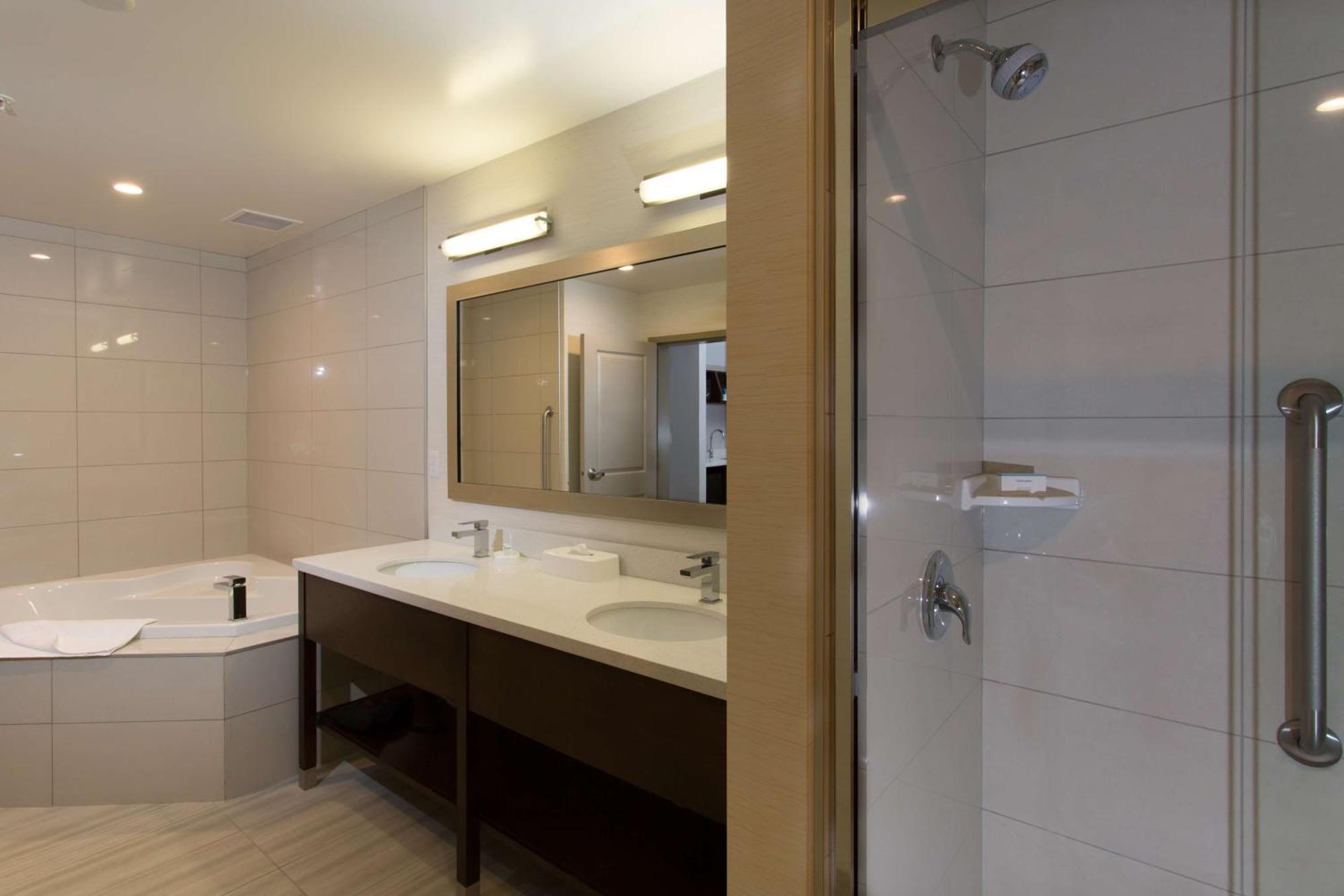 Hampton Inn By Hilton Lloydminster Εξωτερικό φωτογραφία