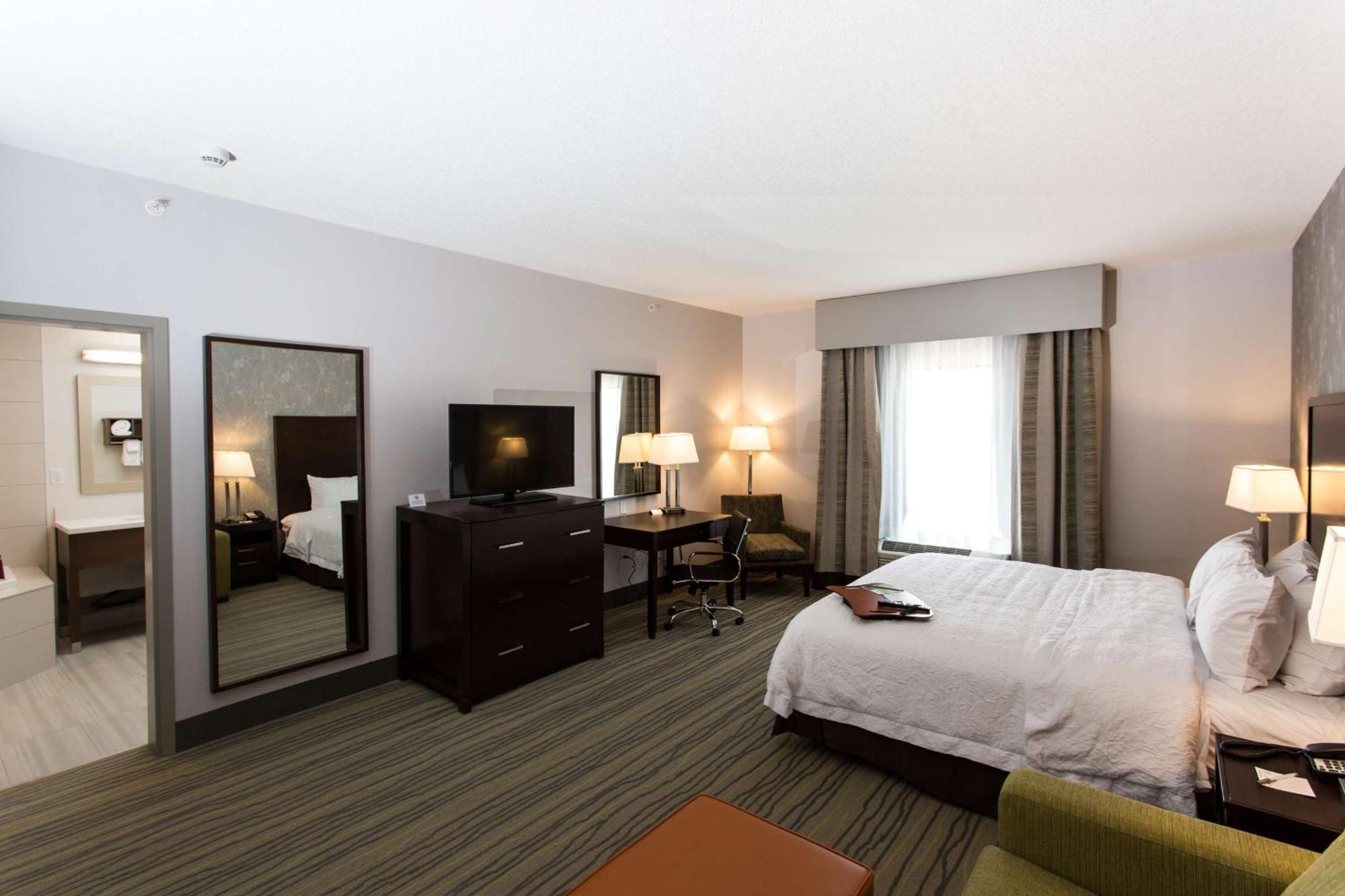 Hampton Inn By Hilton Lloydminster Εξωτερικό φωτογραφία