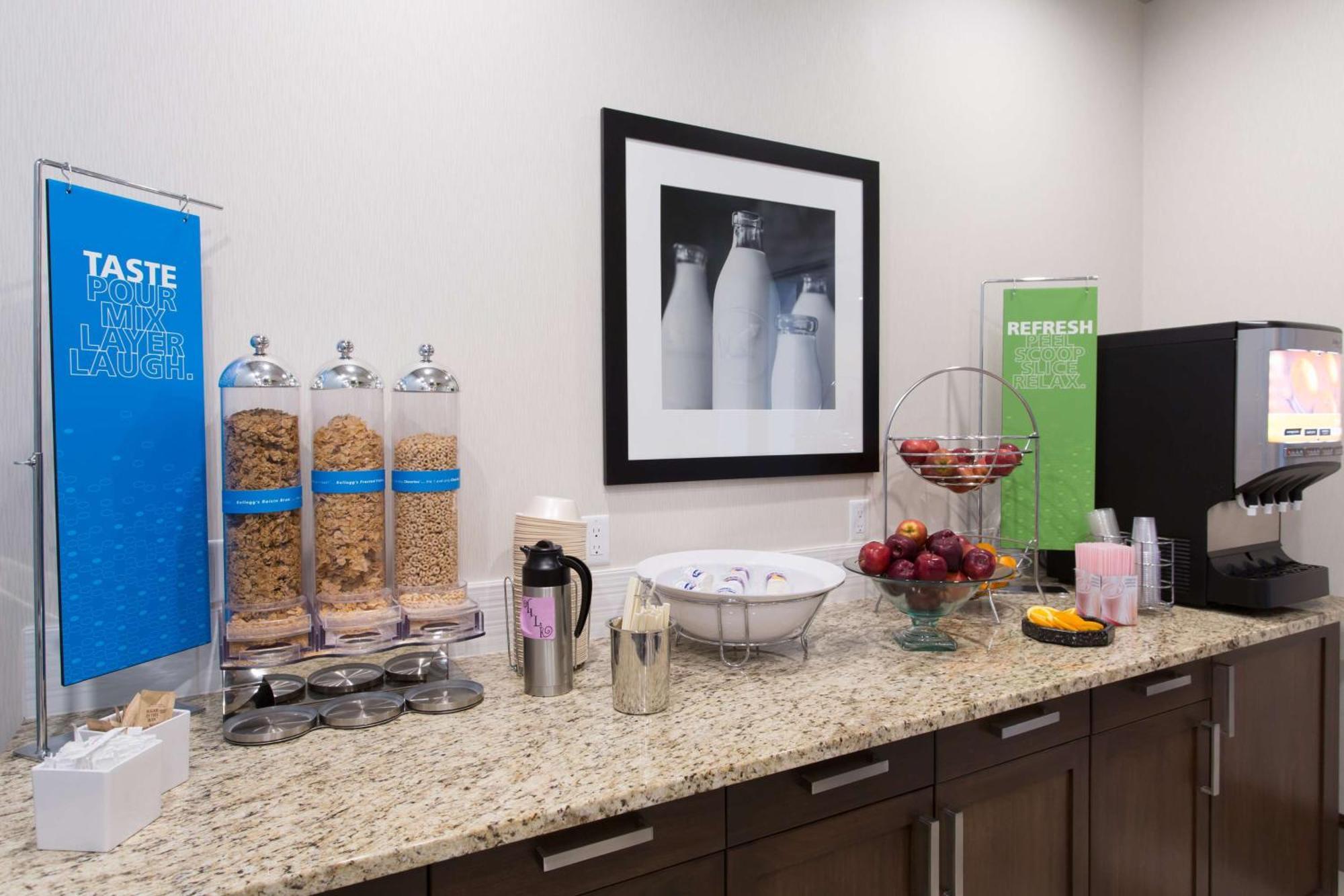 Hampton Inn By Hilton Lloydminster Εξωτερικό φωτογραφία